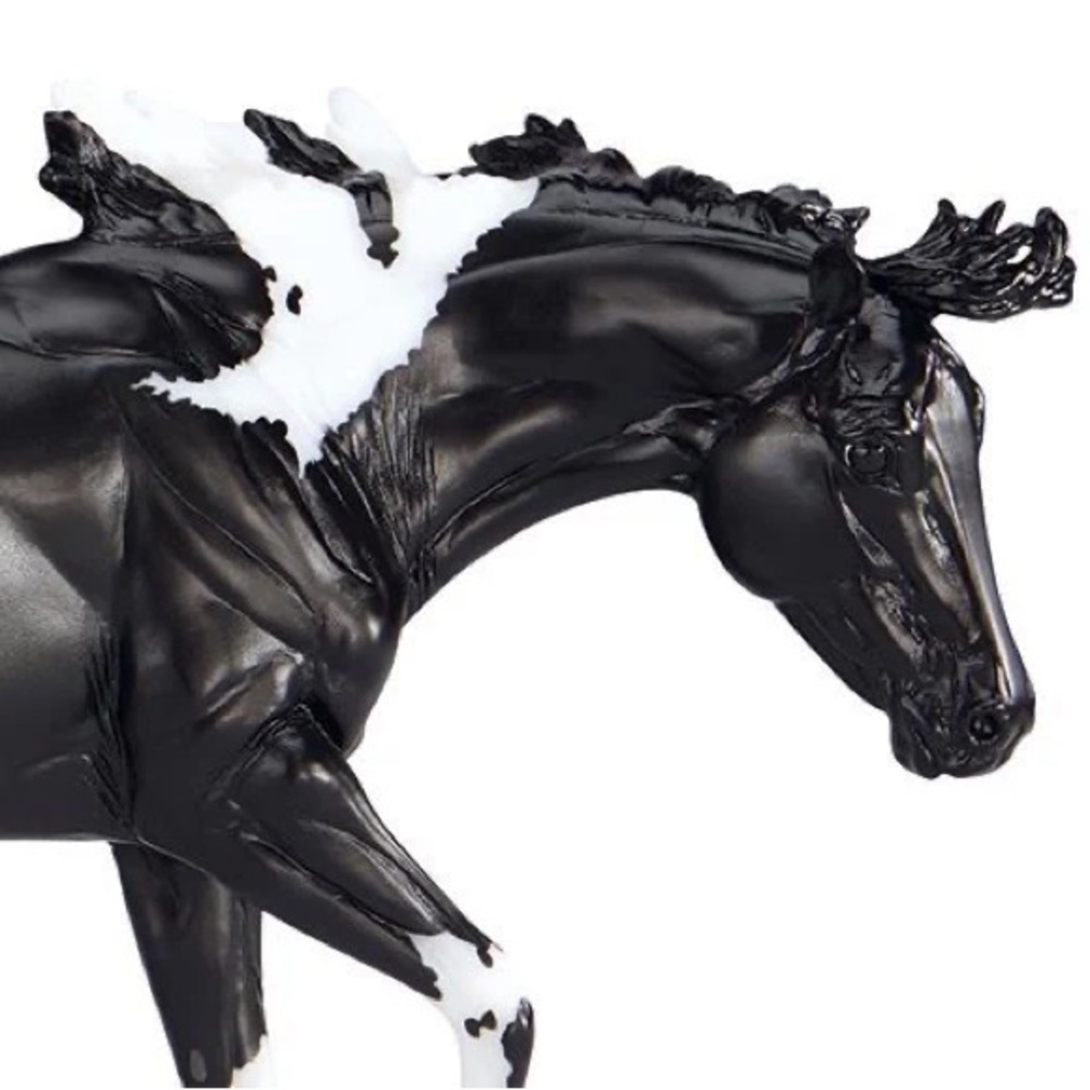 Breyer traditional “Paint me a Pepto” Model horse - Picture 2 of 9
